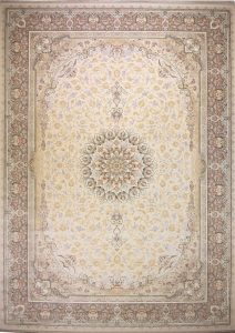 فرش قیطران ۱۵۰۰ شانه اکریلیک ویسکوز طرح عسل کرم